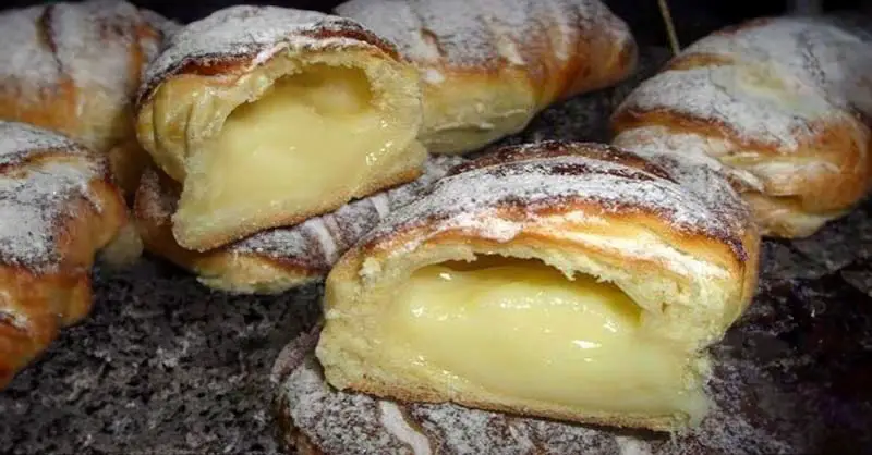 Brioches à la Crème Pâtissière et aux Amandes – Recettes
